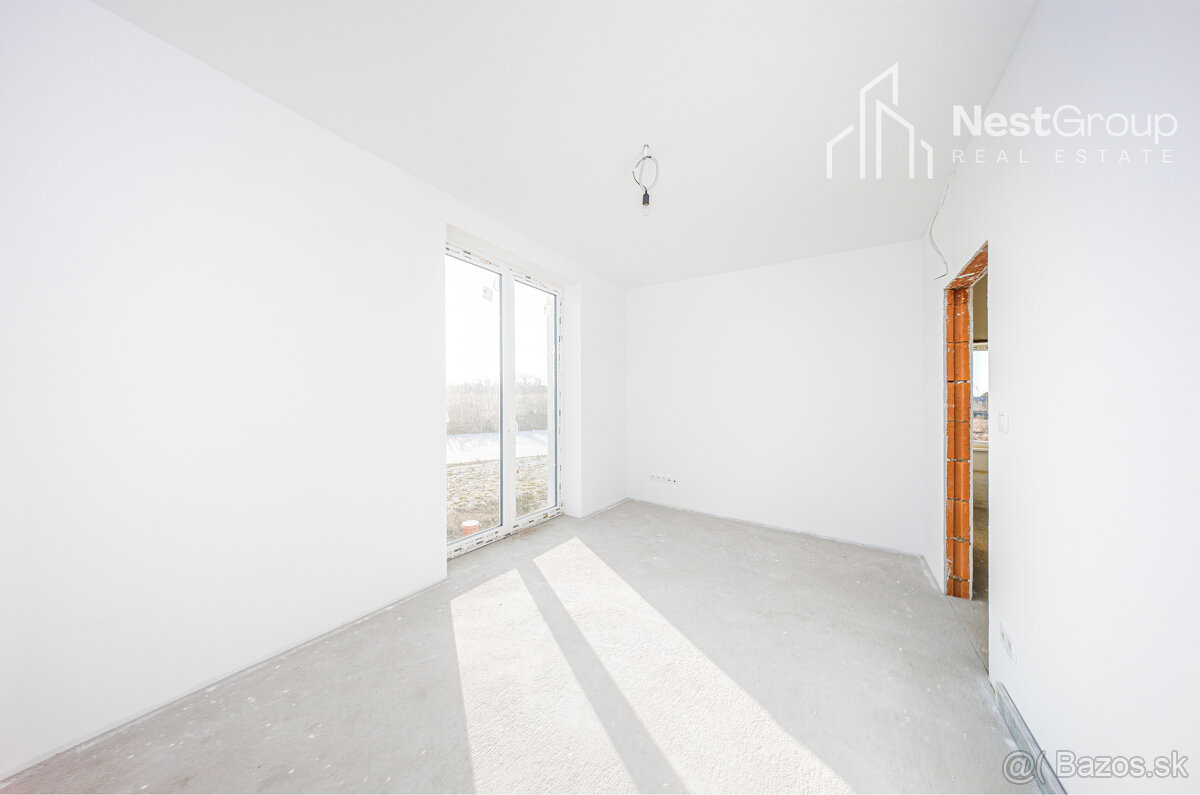 PREDAJ NOVOSTAVBA 4-IZBOVÝ DVOJPODLAŽNÝ RD, POZEMOK 300m2 - 10