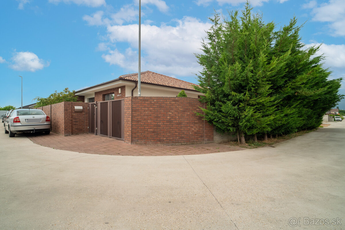 Na predaj 4-izbový rodinný dom v Galante - 10