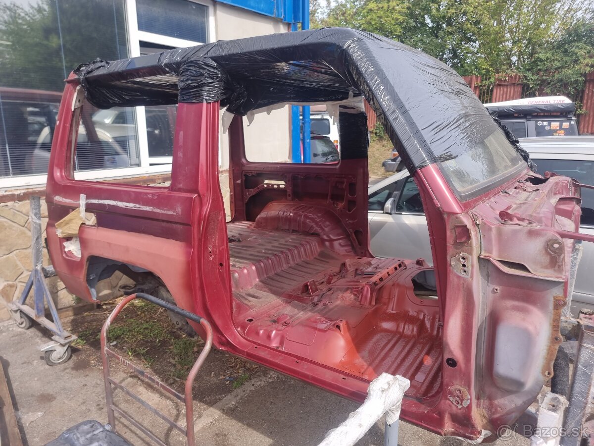 Toyota Land Cruiser 70/73/75/77/78 - 10