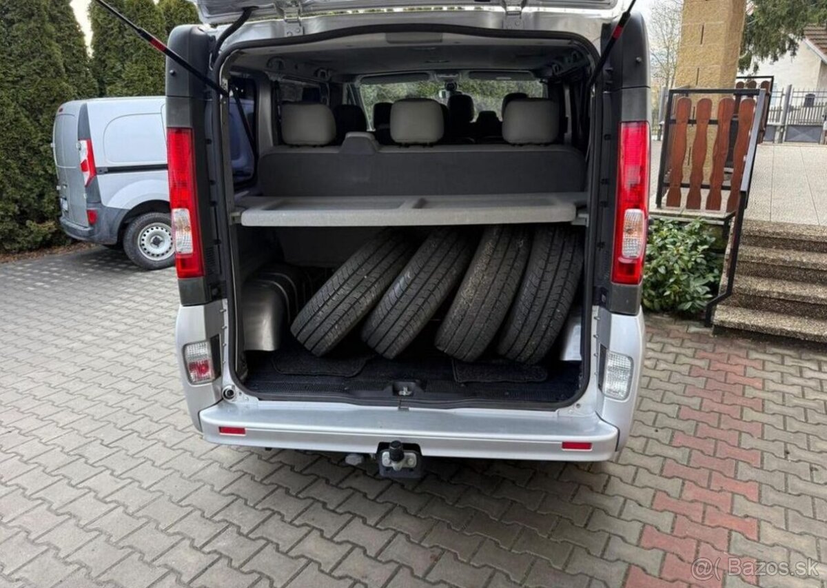 Renault Trafic 2,0DCi 9 Míst pravidel.servis nafta manuál - 10