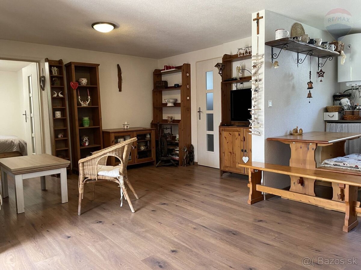REZERVOVANÉ: Rodinný dom na rekreačné využitie v turisticky - 10