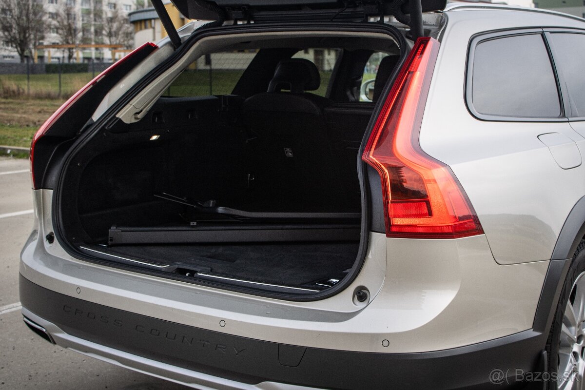 Volvo V90 CC Cross Country D5 AWD, 173kW, A8 - 10