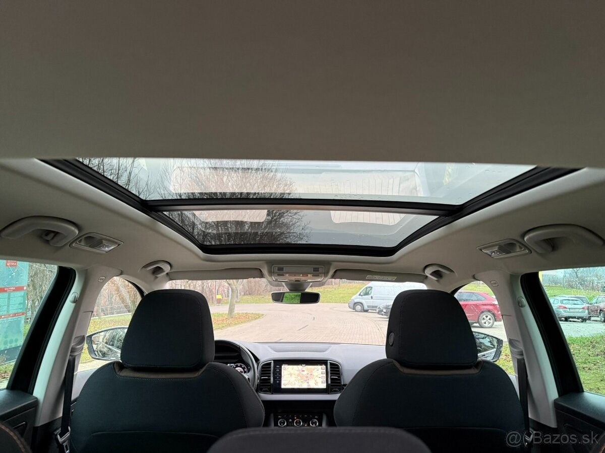 Skoda Karoq 2.0 TDI SCOUT 4x4 DSG NAVI KAM full-LED PANORAMA - 10