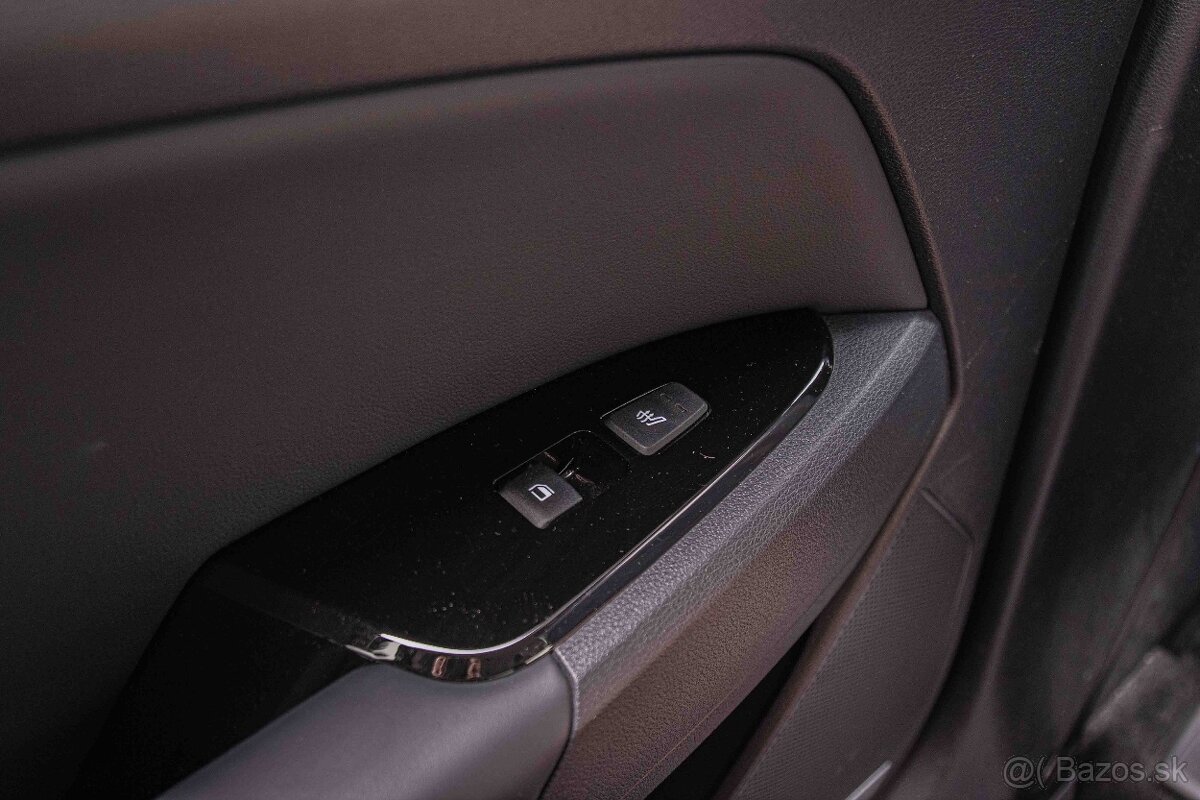 Kia Sportage 1.6 T-GDi Platinum A/T - 10