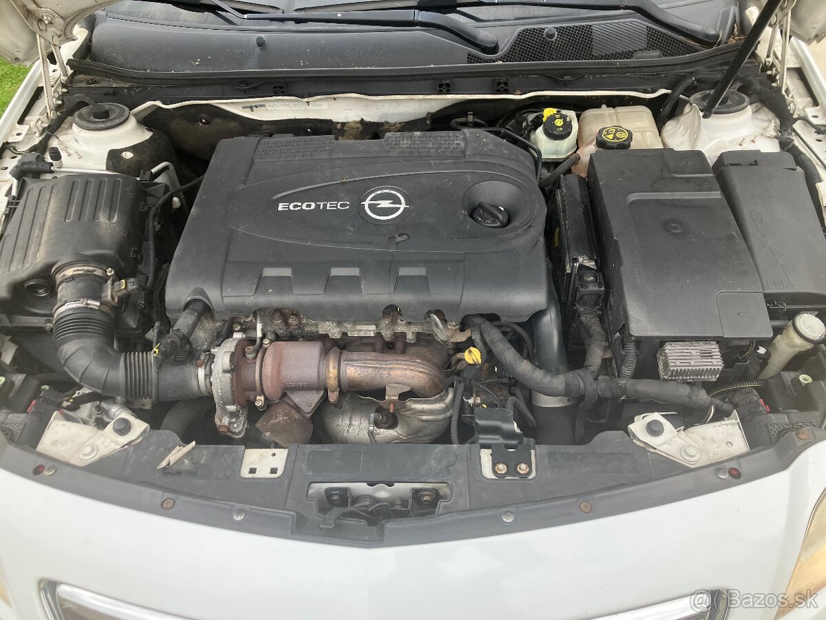 Opel Insignia tour 2012 96kw - 10