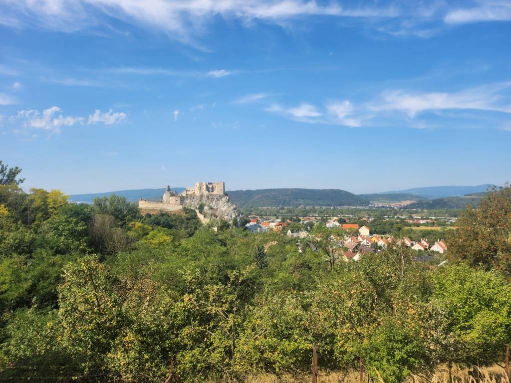 Chata s výhľadom na hrad Beckov - 10