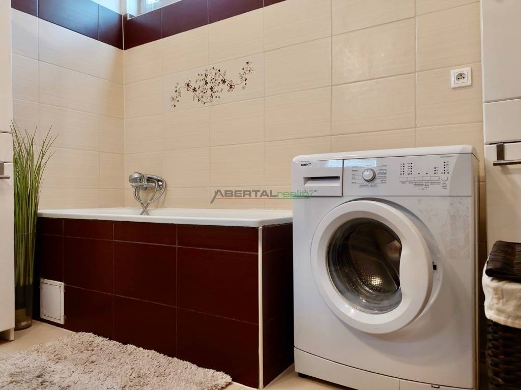 Nájom - 2izb.Račianska, 42 m2, komplet zariadený, balkón aj - 10