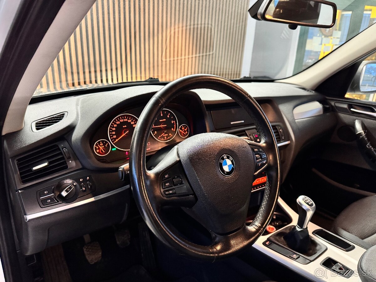 BMW X3 2.0d X-Drive manuál - 10
