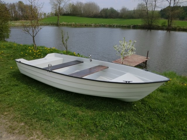 Laminátový čln 380x150cm - 10