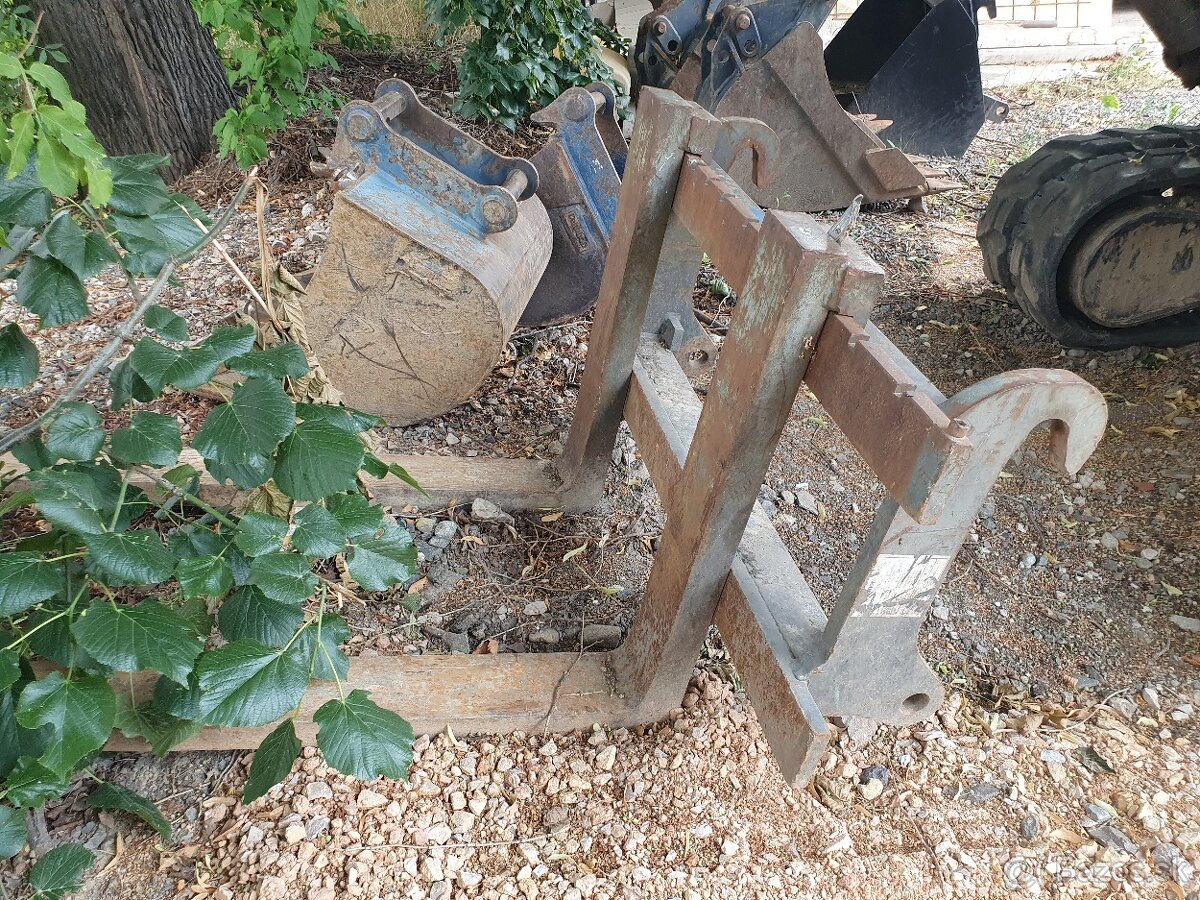 Kolesový nakladač Kramer Allrad 880 - 10