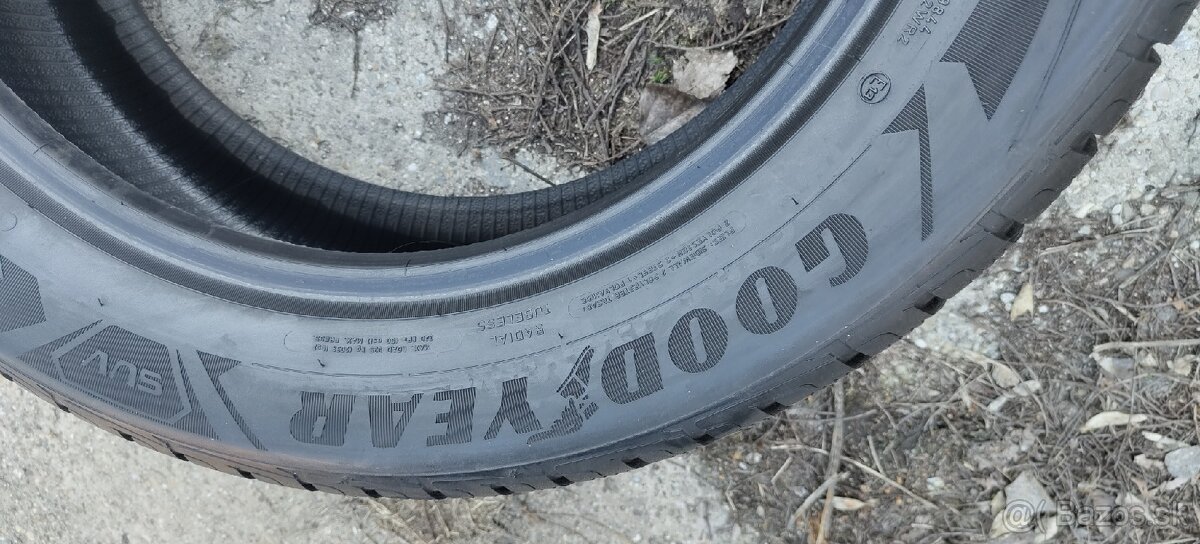 Zimné Goodyear Ultragrip ICE 235/55/19 105T - 10