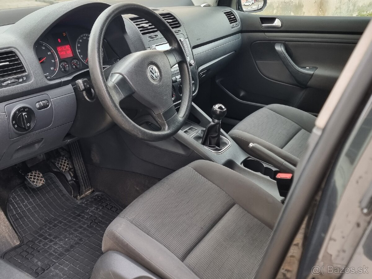 Volkswagwn Golf V 1.4i - 10