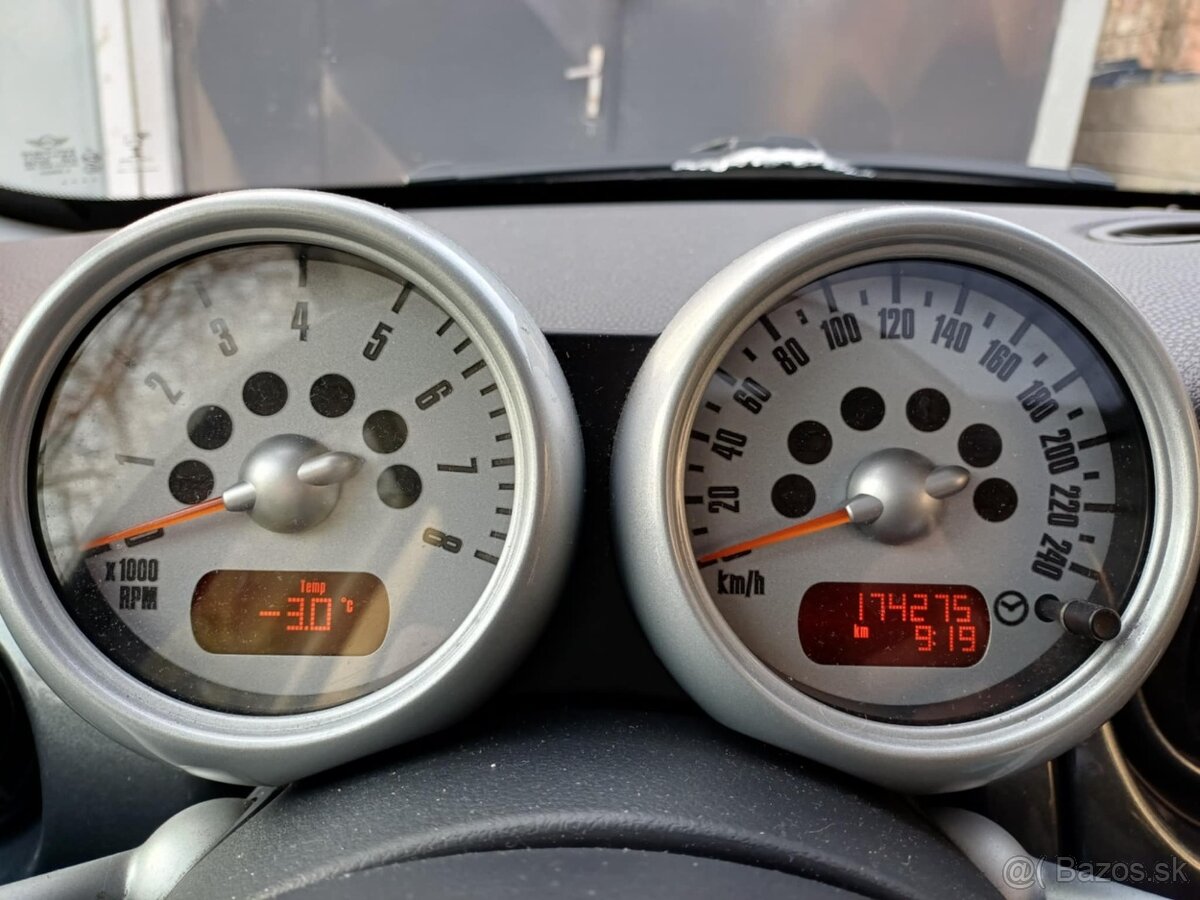 MINI COOPER R50 85kW 1.6 - 10