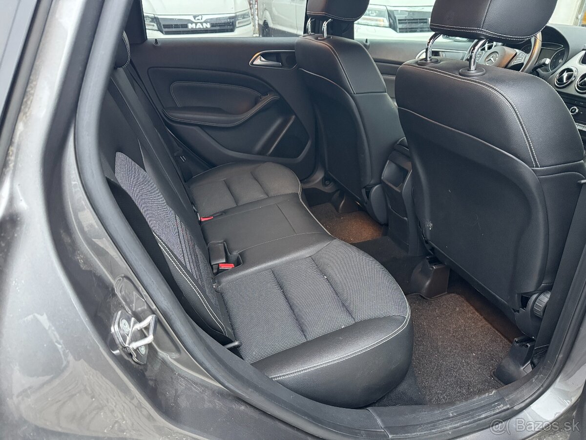 Mercedes Benz B 200d - 10