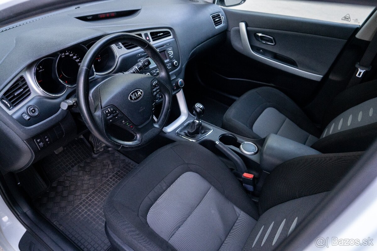 Kia Ceed 1.6 CRDi 94kw M6, SR vozidlo - 10