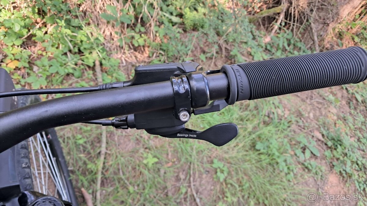 Rockrider explore 500 + stojan + blatníky + predný ráfik - 10