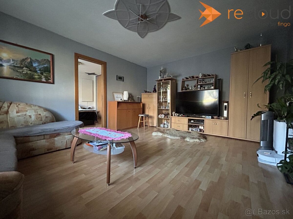 Rodinný dom v Sasinkove, okr. Hlohovec so samostatným vstupo - 10