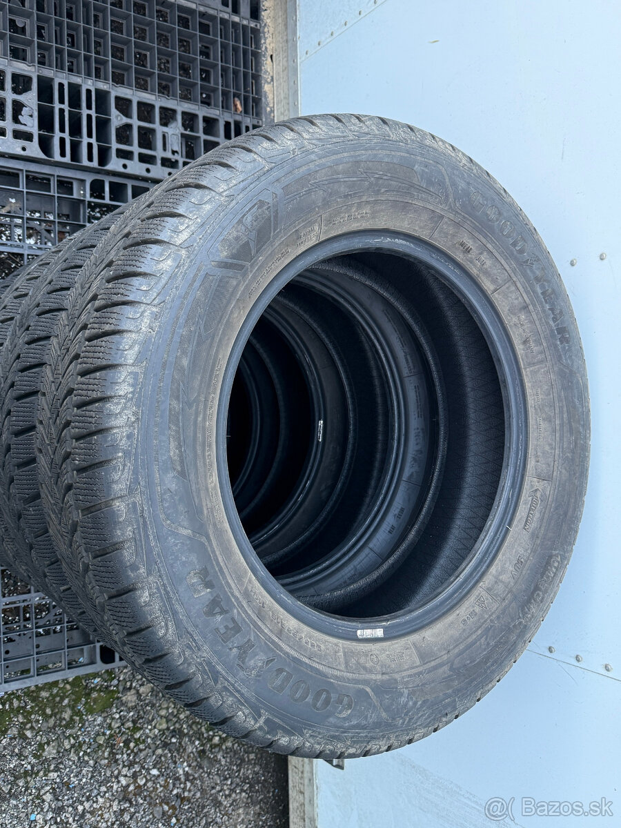 PREDÁM 4 kusy zimné pneumatiky GOODYEAR 255/65 R18 111H - 10