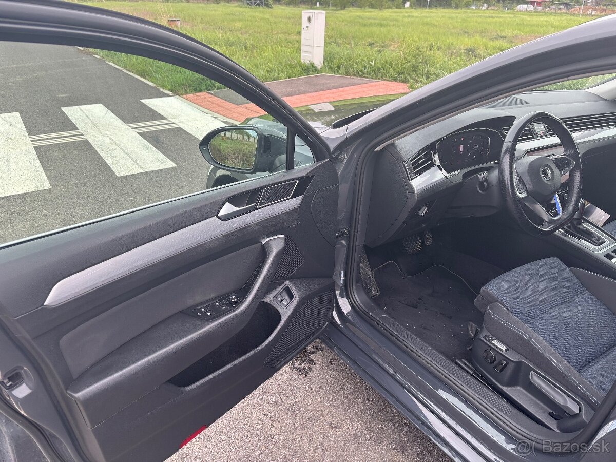 VW Passat GTE - 10