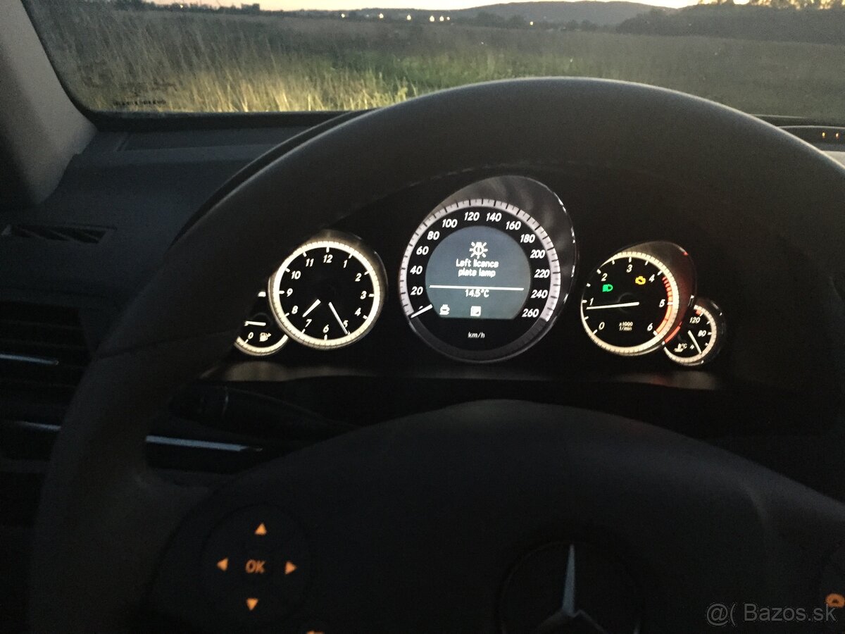 predám….Mercedes e.. - 10