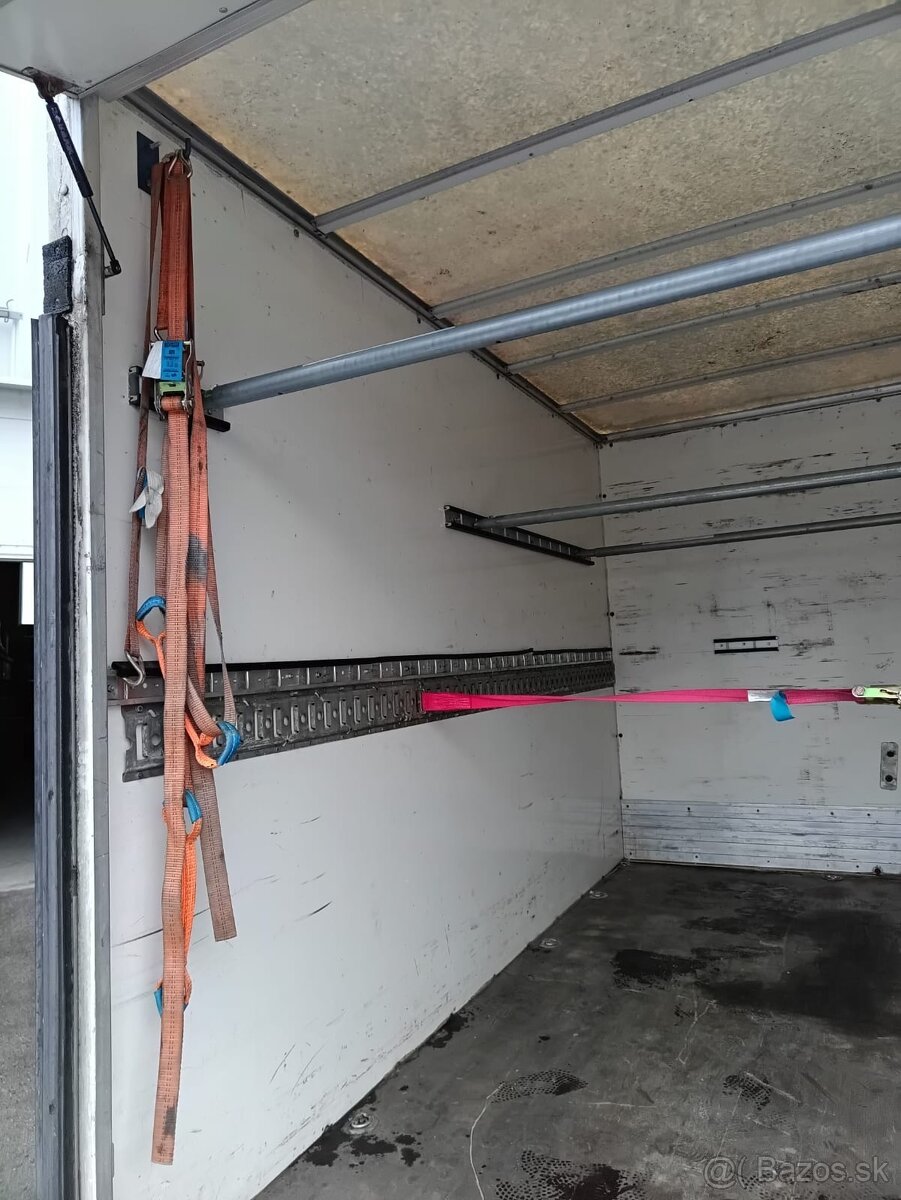 Príves s hydraulickou rampou - 10