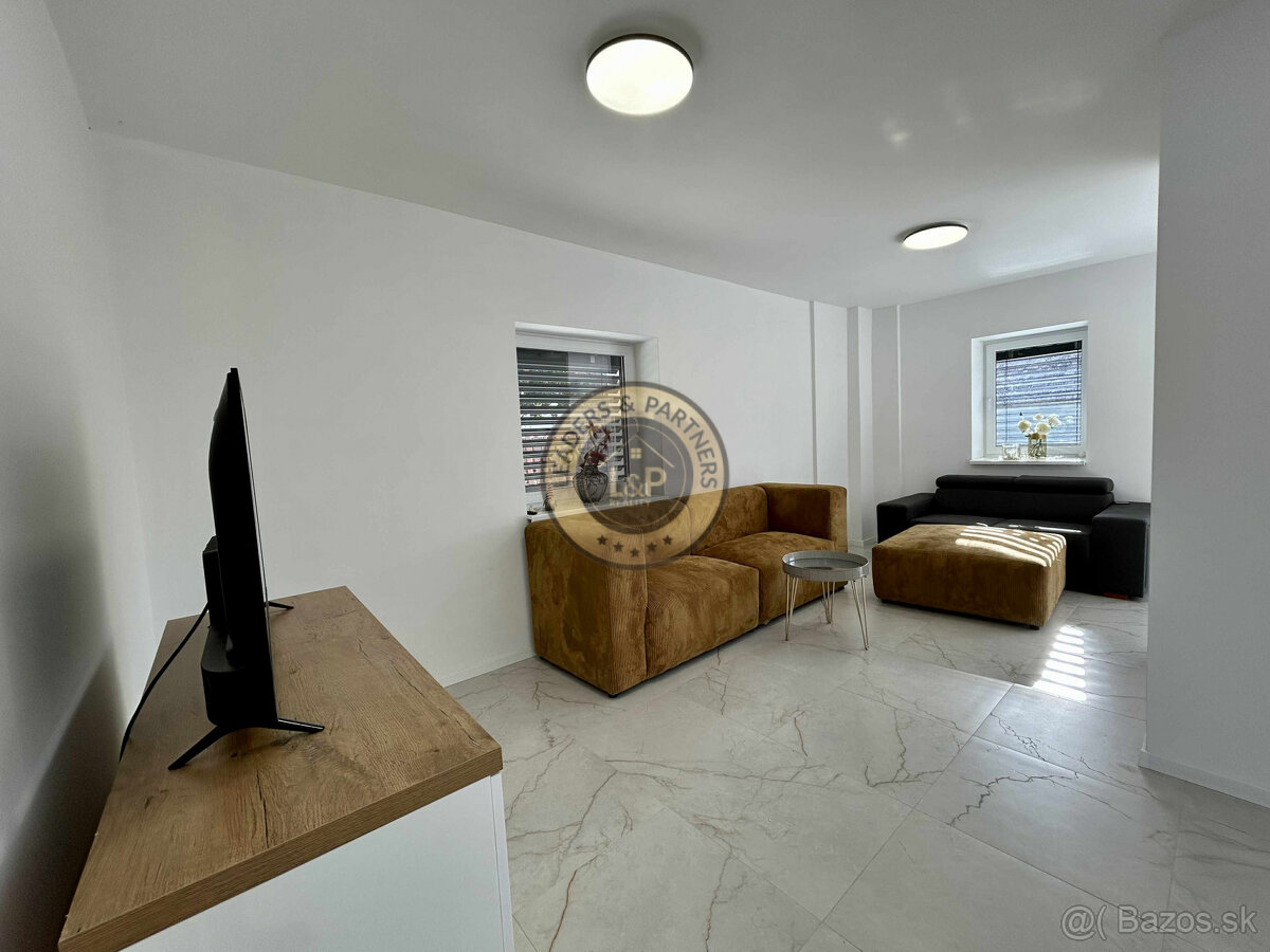 PREDAJ rodinný dom Bezenye - 10