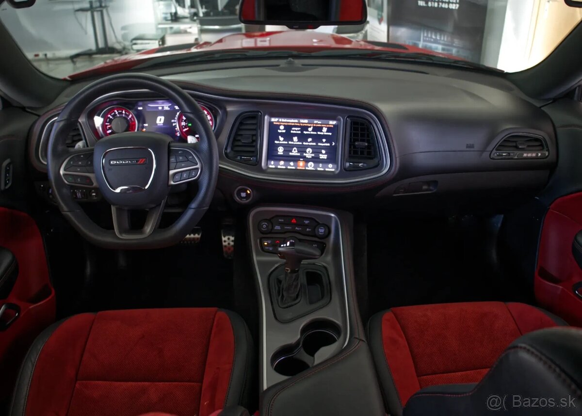 Dodge Challenger 6.4 Scat Pack Widebody - 10