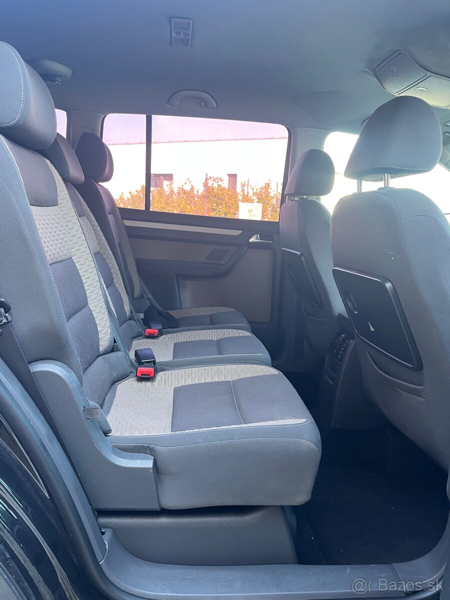 Vw TOURAN Facelift CROSS 1.9TDI - 10