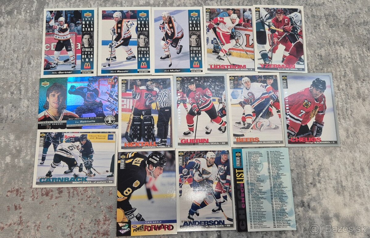 Hokejové kartičky - 10
