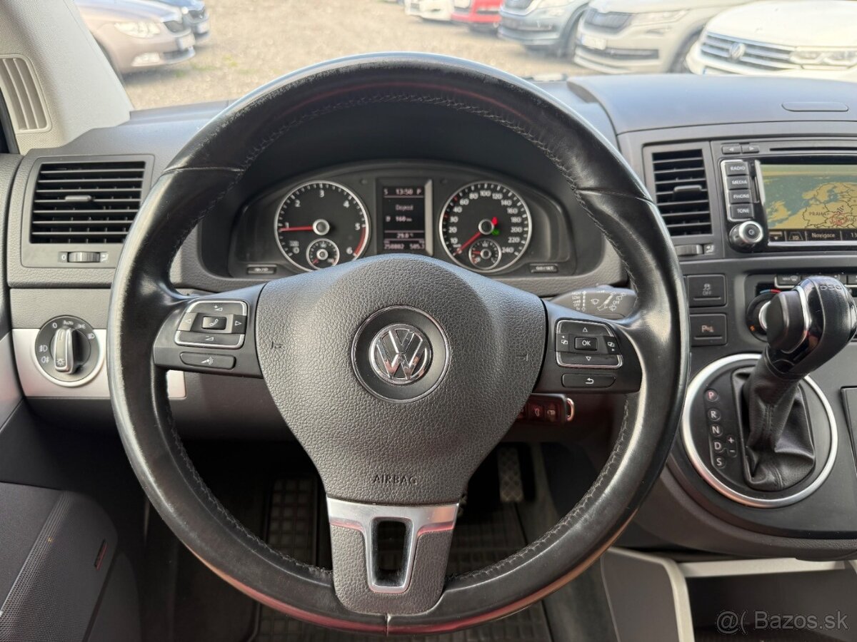 VW Multivan 2.0 BiTDI Highline 4MOTION DSG - 10