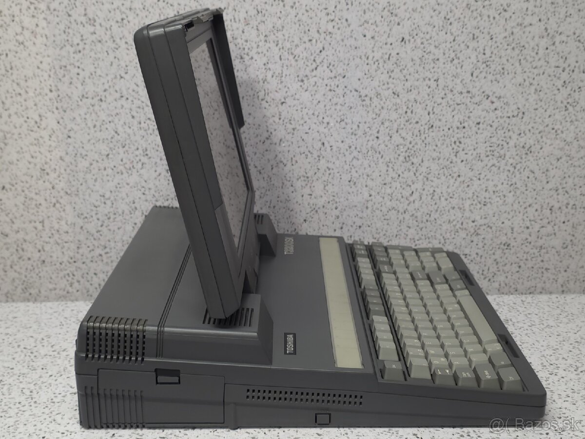 RETRO LAPTOP 》 TOSHIBA T3200SX 》HISTORICKÝ NOTEBOOK - 10