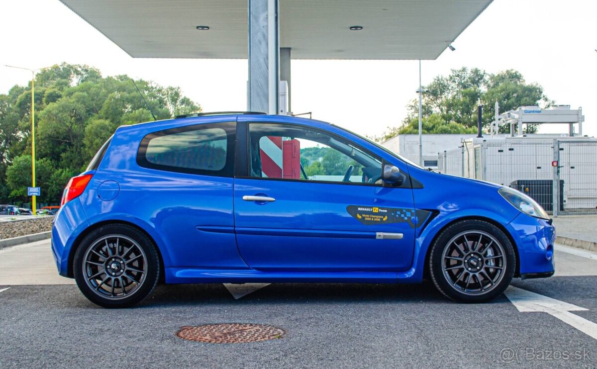 Renault Clio RS 2.0i 16V - 10