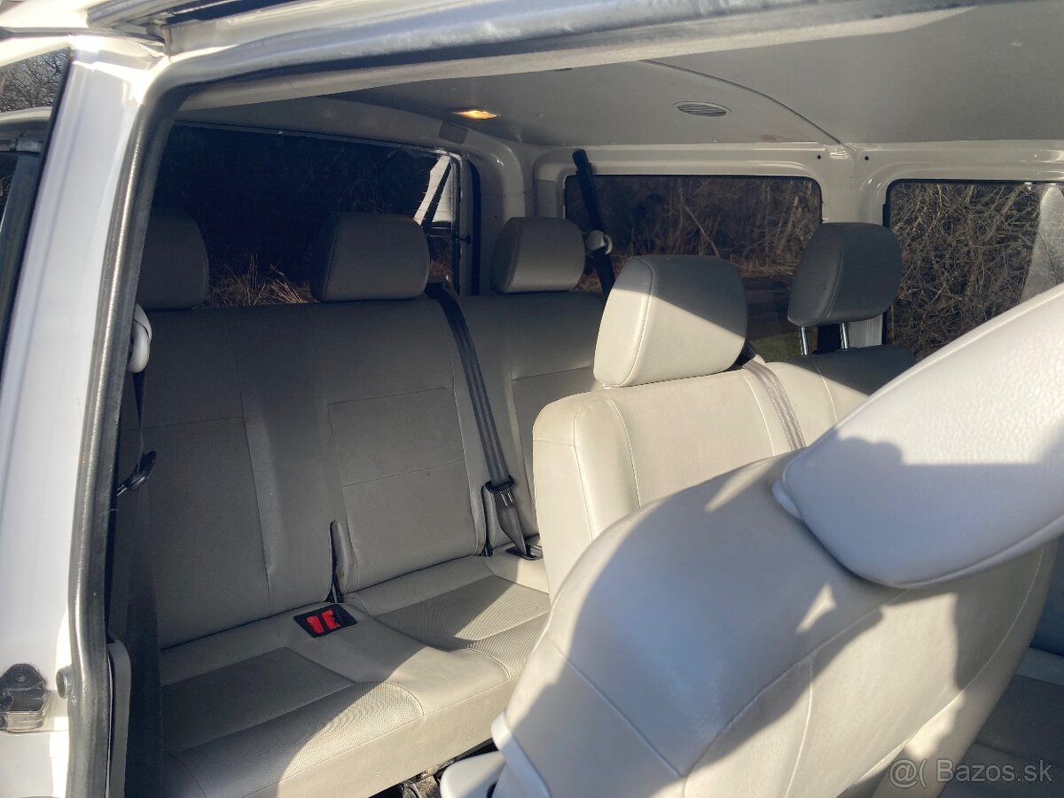 VW Transporter T5.1 2.0 TDi 9 miest - 10