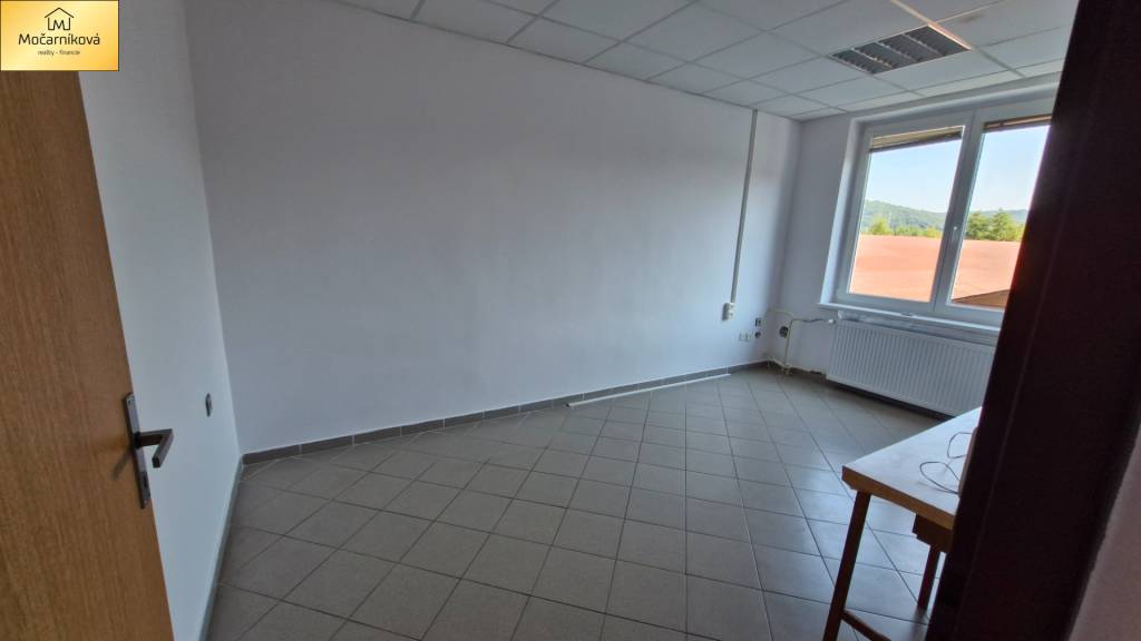 PRENÁJOM: Pekný administratívny priestor na podnikanie 38m2 - 10