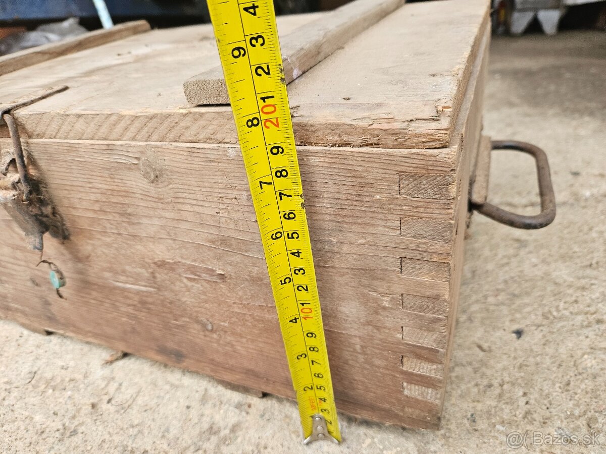 Vojenska drevena krabica bedňa 8. - 10