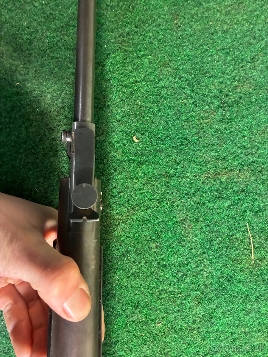 Ruská Vzduchovka iz - 10