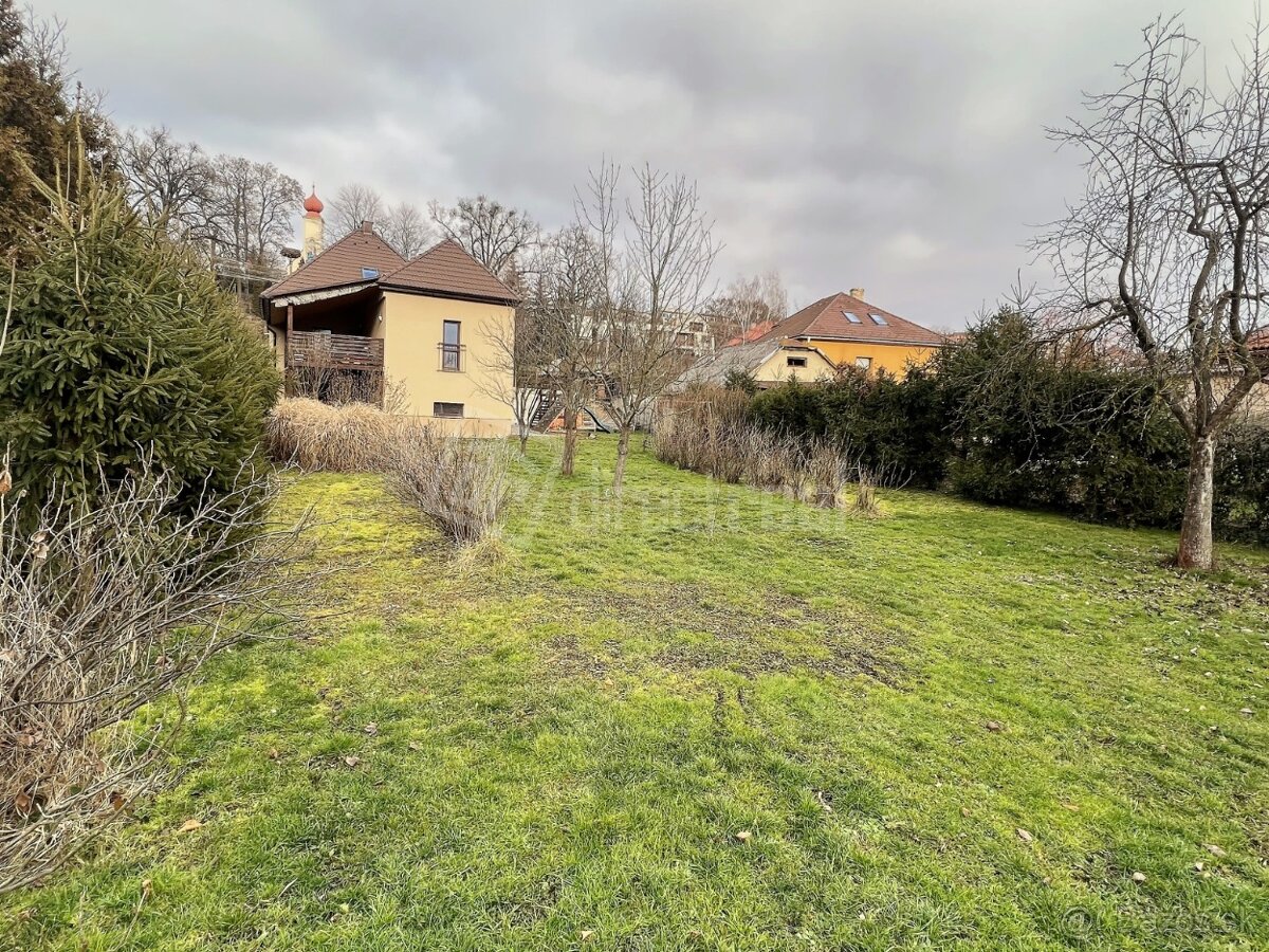 Kompletne prerobený rodinný dom s veľkým pozemkom-stačí sa l - 10