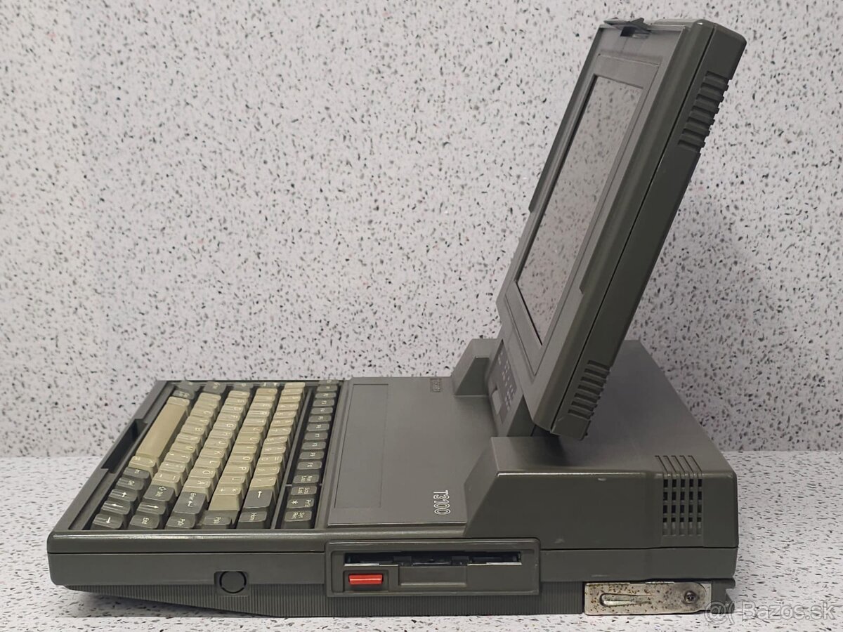 RETRO LAPTOP 》 TOSHIBA T3100 》HISTORICKÝ NOTEBOOK - 10