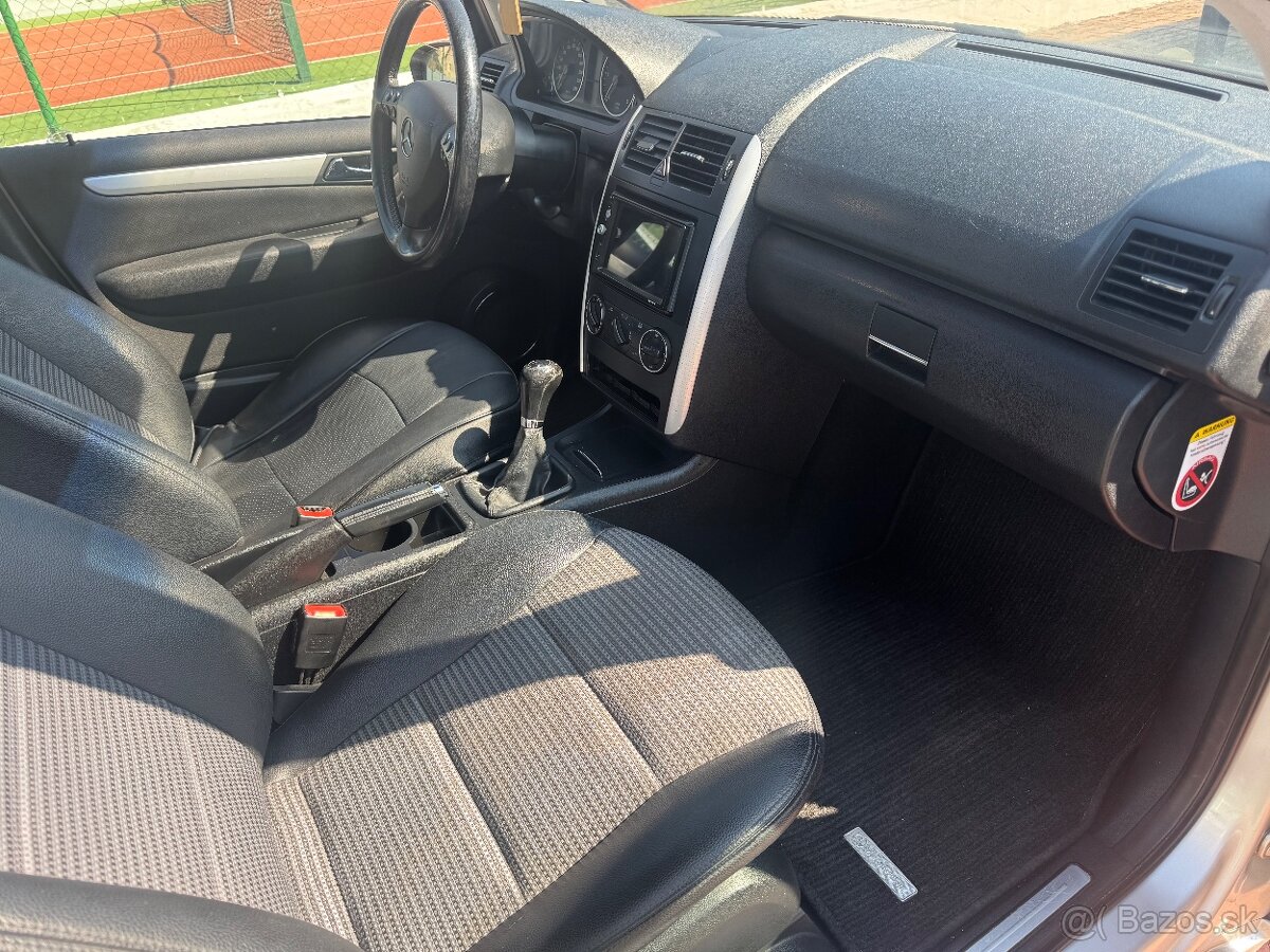 Mercedes A180CDI 80KW M6 158000km Nová STK A EK - 10