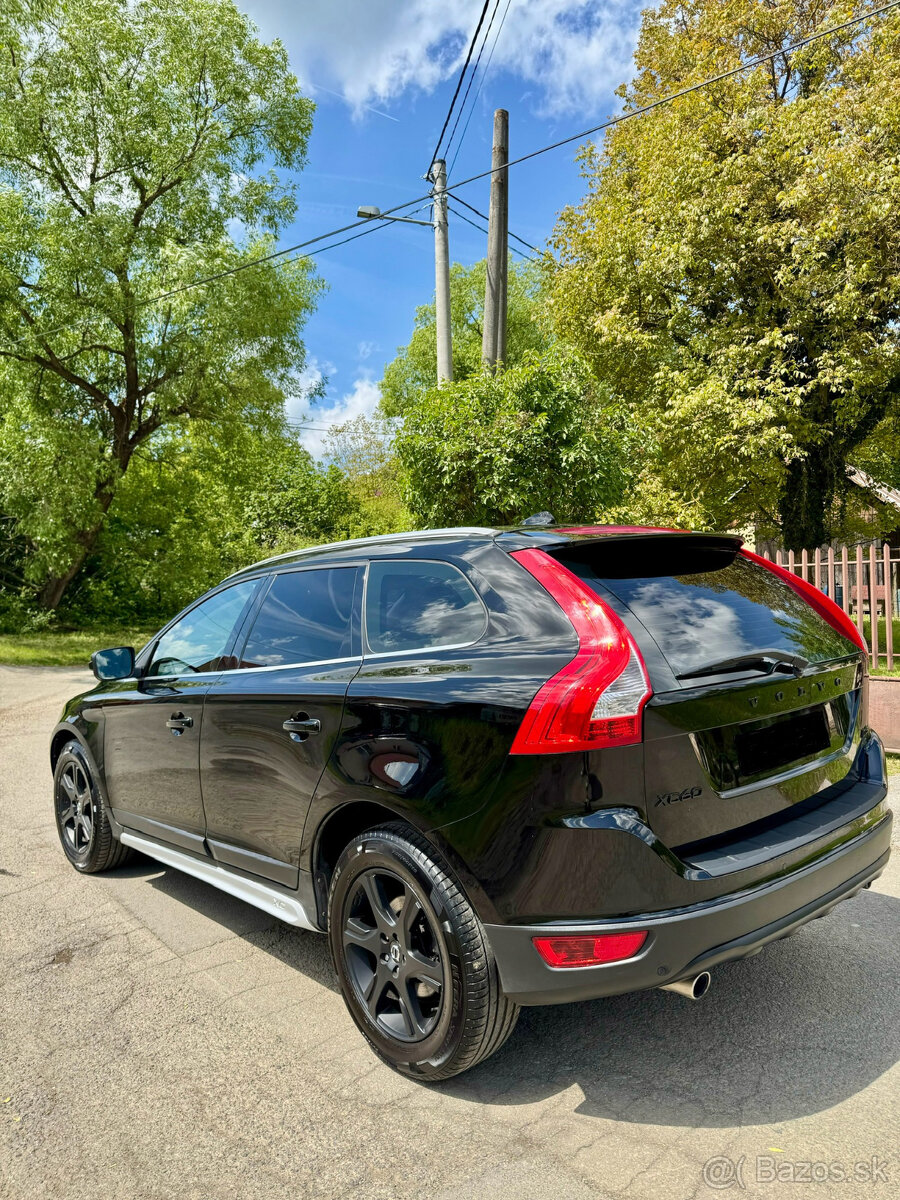 Predám Volvo XC60 2,4 D5 158 kW AWD ( 4x4 ) - 10