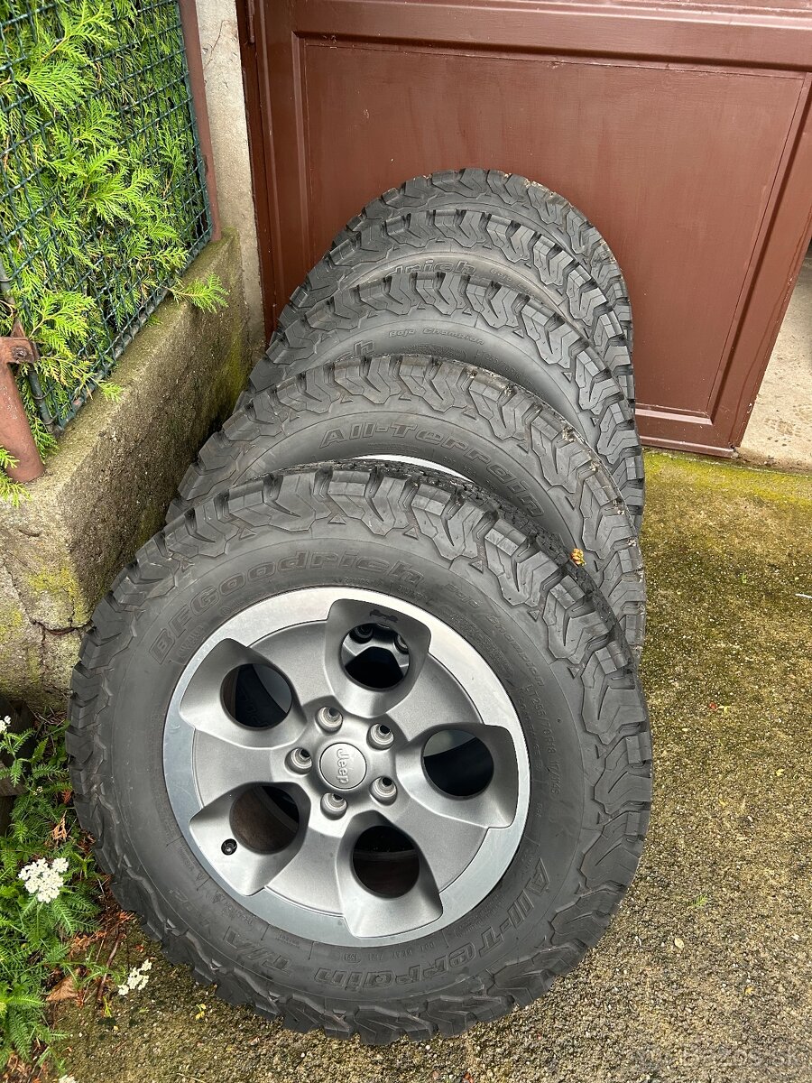 Jeep Wrangler Rubicon disky originální - 10