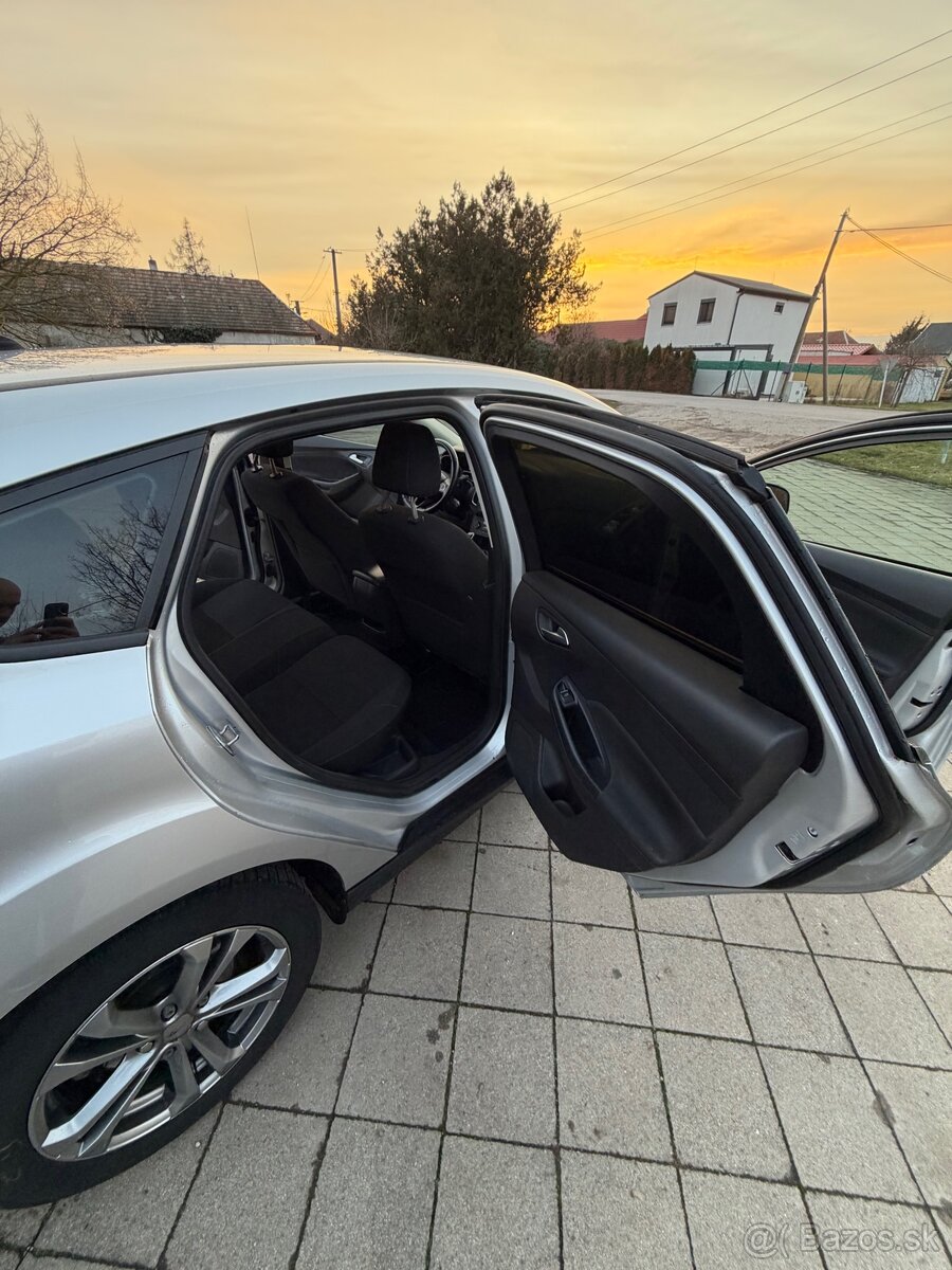 Ford Focus 1.5 TDCi 77 kW - 10