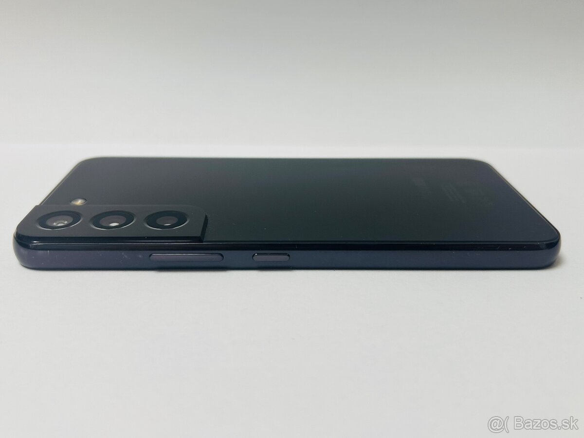 Samsung S22 128GB / 8GB - 10