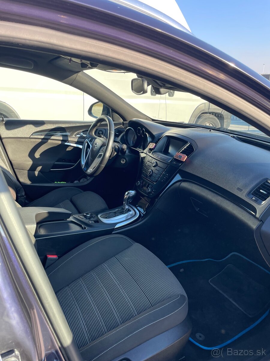 Opel Insignia Sport Tourer OPC - 10