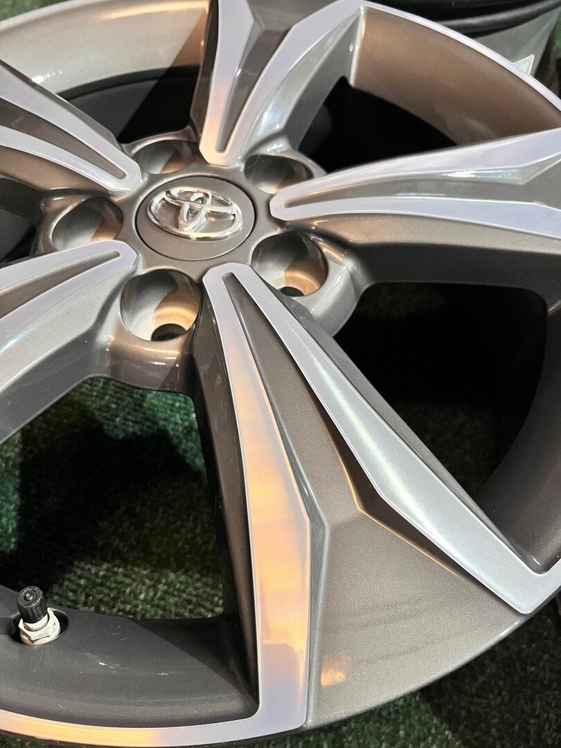 5x114,3 R17 Toyota C-HR - originál alu disky + senzor - TOP - 10