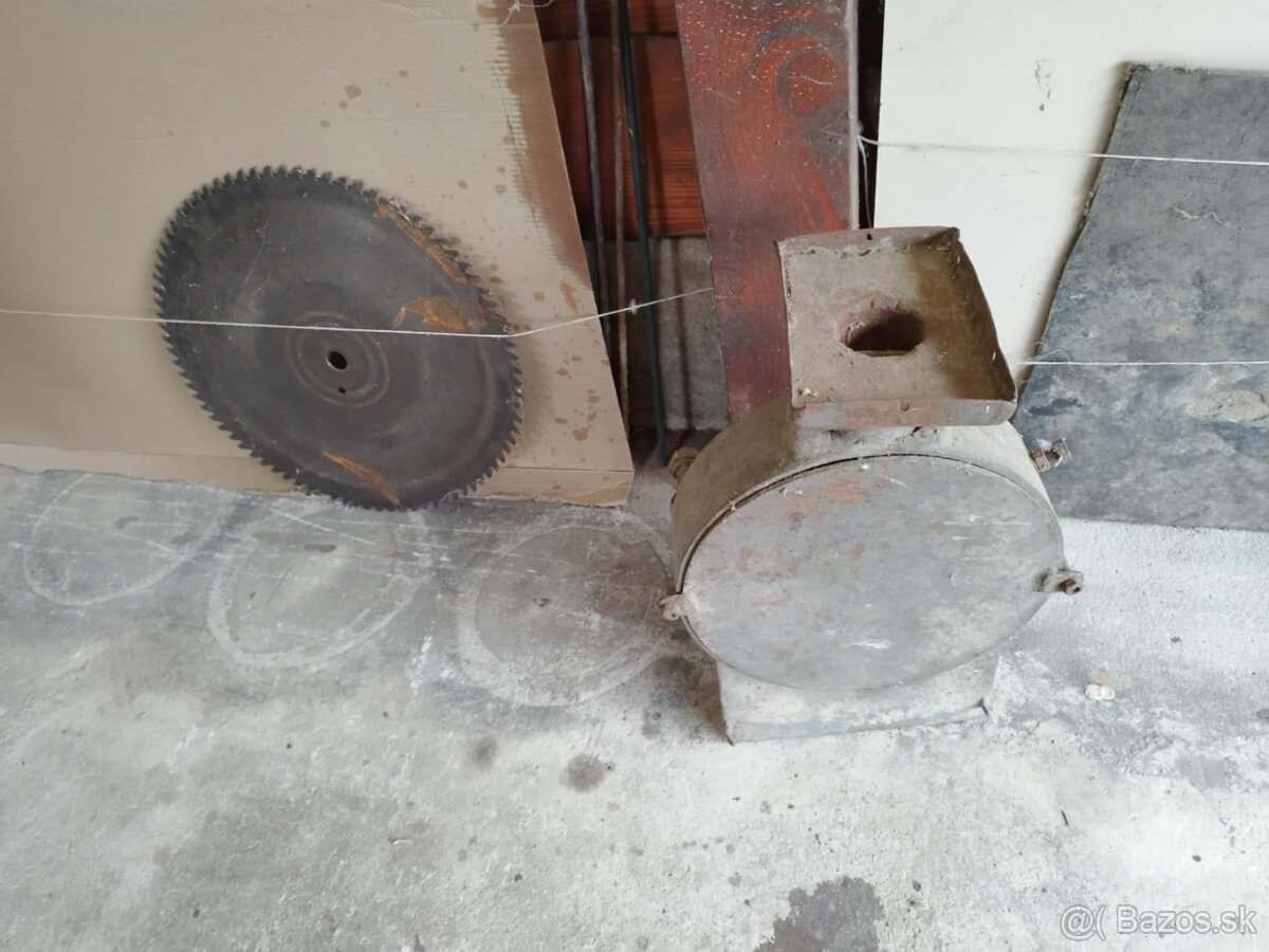 Stolová píla - 10