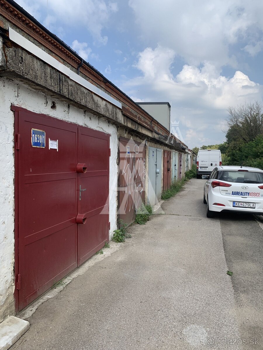 GARÁŽ PRI NOVOSTAVBE ALBELI, STROMOVÁ UL., KOŠICE-STARÉ MEST - 10