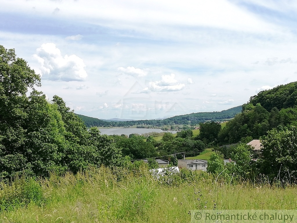 Rozsiahly pozemok na výstavbu v okrajovej časti Divína - 10