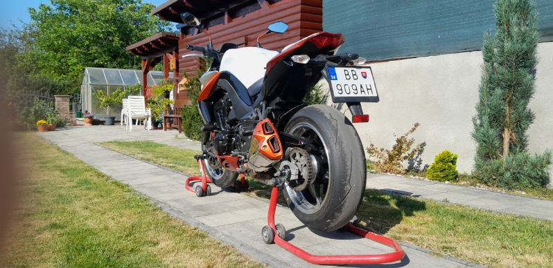 Kawasaki Z 1000 - 10