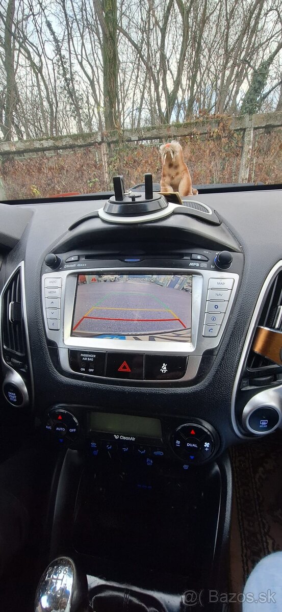 Hyundai ix35 rok 2013 1.7 - 10